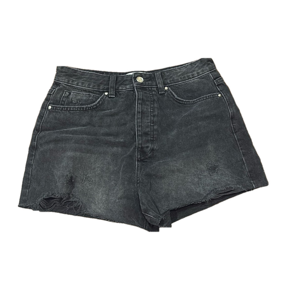 Zara black cut off shorts, size 6